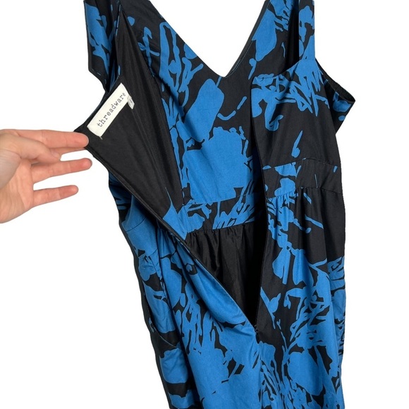 Threadware 100% Silk Blue & Black Printed Flutter Sleeve Dress - Picture 2 of 13